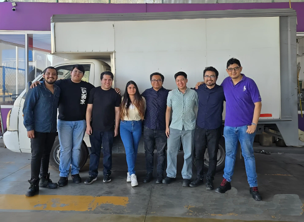 Equipo Gasmonsoft trabajando en soluciones de control de combustible